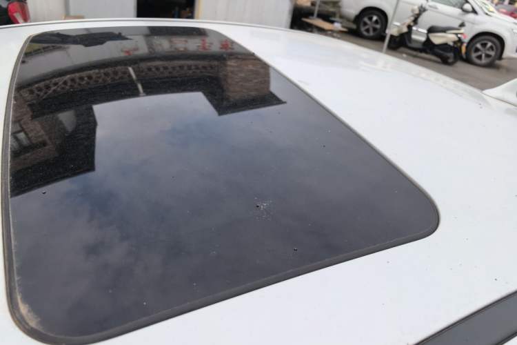 Used Chevrolet Cruze 2015 1.5L Classic SE AT Roof