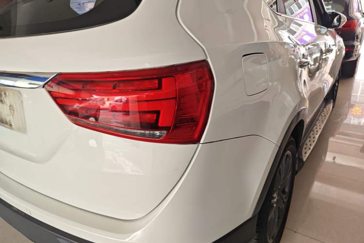 Used Dongfeng Fengon 580 2017 1.5T CVT Smart Connectivity Model
