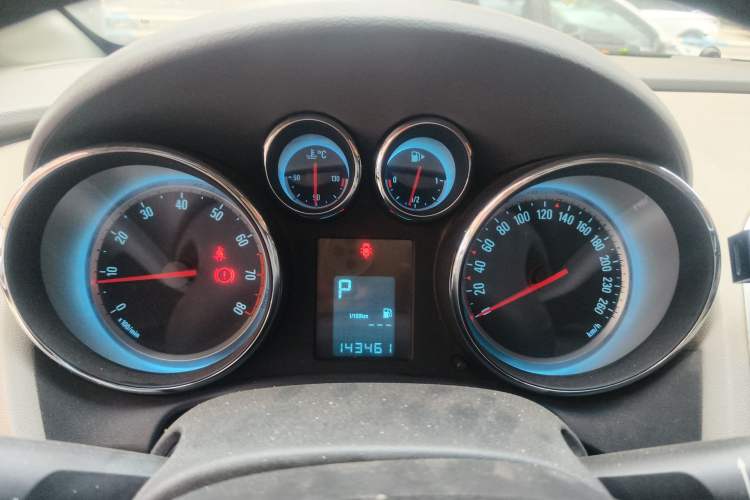 Used Buick GT 2013 XT 1.6L Automatic Fashion Edition Instrument Cluster