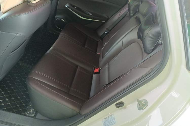 Used Changan Raeton CC 2018 1.5T Automatic Elegant Starry Edition China V Standard
