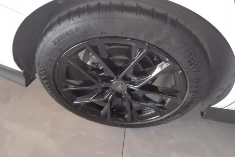 Used CHANGAN UNI-V 2024 1.5T Prestige Edition
