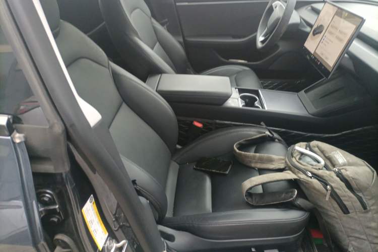 Used Tesla Model 3 2023 Rear-Wheel-Drive Version
