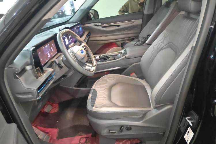 Used Ford Edge 2023 Ford Explorer L 2.0T EcoBoost E-Hybrid Two-Wheel Drive 7-Seater Luxury Model