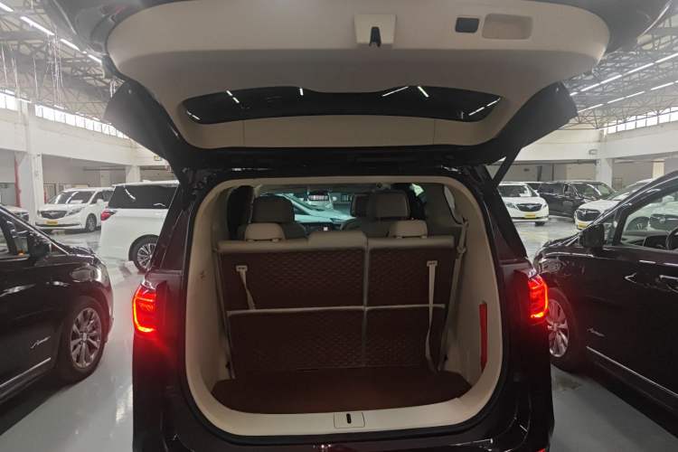 Used Buick GL8 2021 Avenir Aivia 7-Seater Luxury Edition
