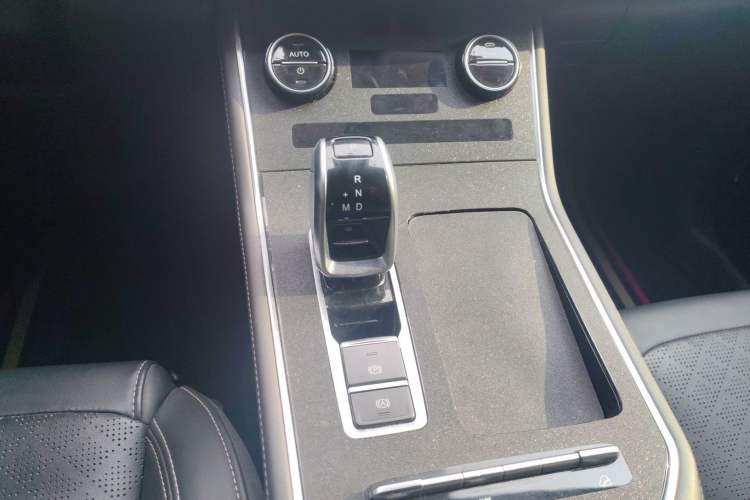 Used Chery Tiggo 8 2020 290TGDI Automatic Luxury Edition Gear Lever