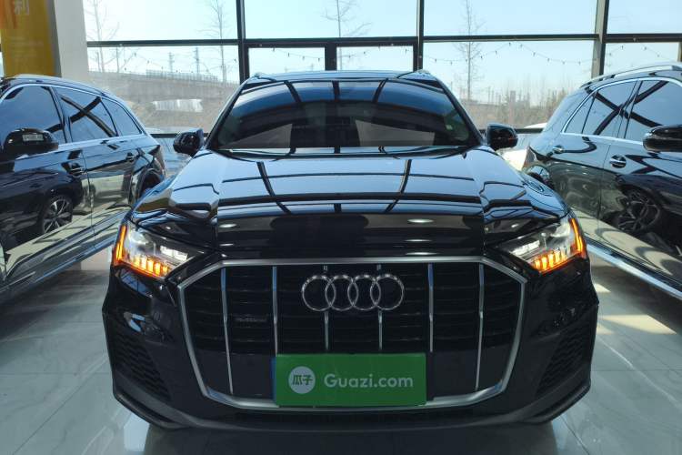 Used Audi Q7 2022 55 TFSI quattro S line Sport model