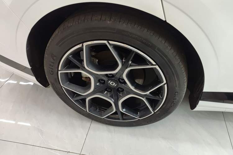 Used CHANGAN NEVO A07 2025 All-Electric "True Fragrance" Edition 710-Mile Long-Range Version Right Rear Wheel Hub