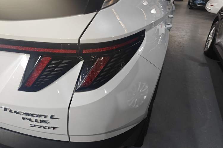 Used Hyundai Tucson 2023 Tucson L 1.5T Automatic Two-Wheel Drive DLX Luxury Edition Right Rear Taillight