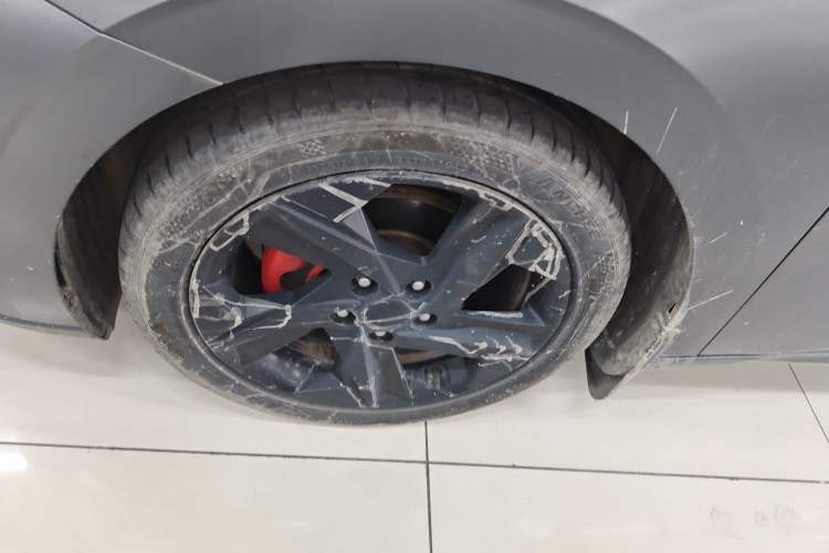 Used Hyundai Elantra 2022 1.5L CVT 20th Anniversary Edition Left Front Wheel Hub