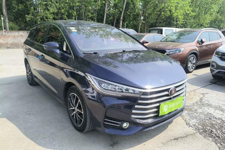 Used BYD Song MAX 2017 1.5T Automatic Smart Connect Luxury 7-Seater Front Right 45 Deg