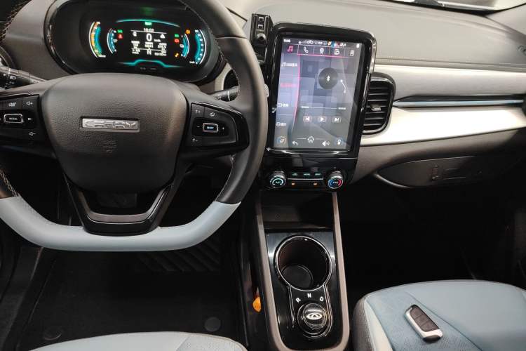 Used Chery Little Ant 2022 Revised Version Sweet Pink Edition Half-Sugar Version Lithium Iron Phosphate 30.7 kWh 30 kW 301 km