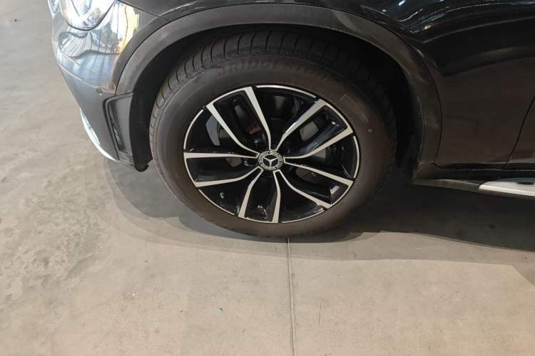 Used Mercedes-Benz GLC 2020 Facelift GLC 300 L 4MATIC Dynamic Edition
