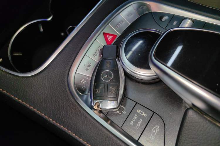 Used Mercedes-Benz S-Class 2016 S 320 L Business Model
