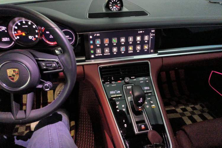 Used Porsche Panamera 2022 Panamera 4 Executive Long Wheelbase 2.9T Audio And AC Panel