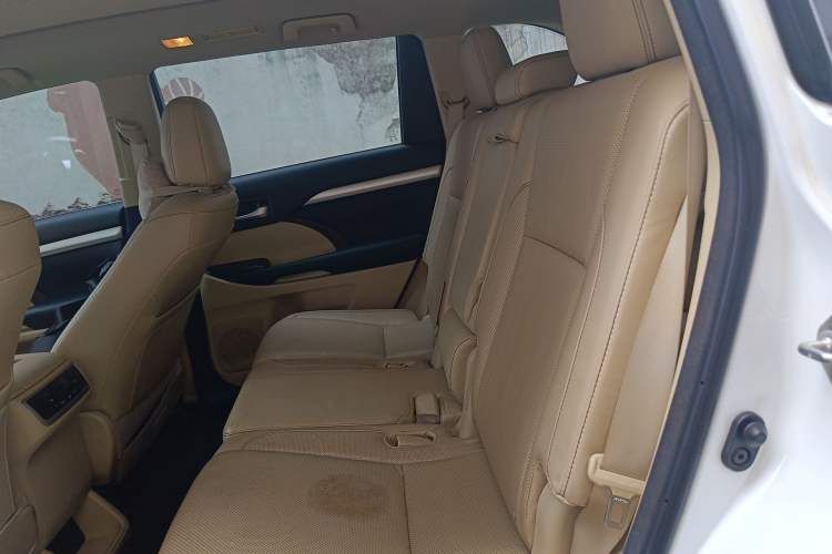 Used Toyota Highlander 2017 2.0T Four-Wheel Drive Luxury Edition 7 Seats