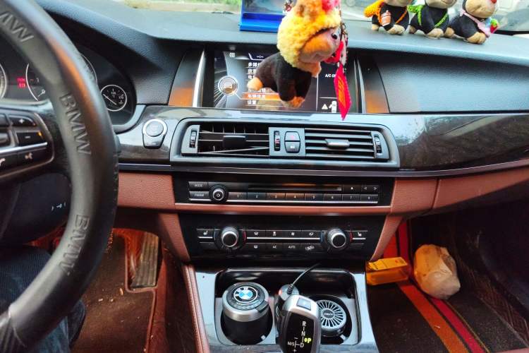 Used BMW 5 Series 2014 525Li Leading Model
