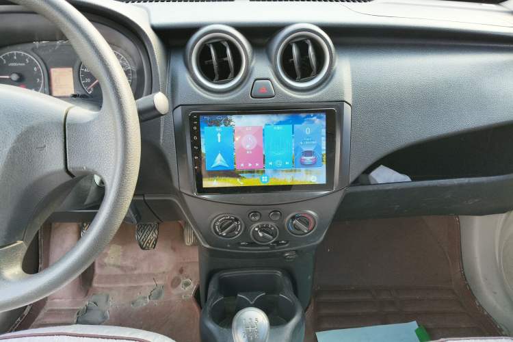 Used Venucia R30 2014 1.2L Manual Comfort Edition
