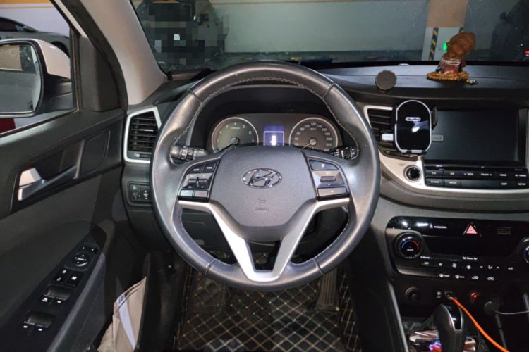 Used Hyundai Tucson 2018 1.6T Dual-Clutch Two-Wheel Drive 15th Anniversary Special Edition
