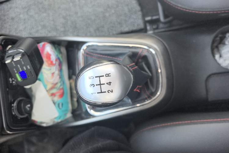 Used CHANGAN CS15 2016 1.5L Manual Fashion Edition