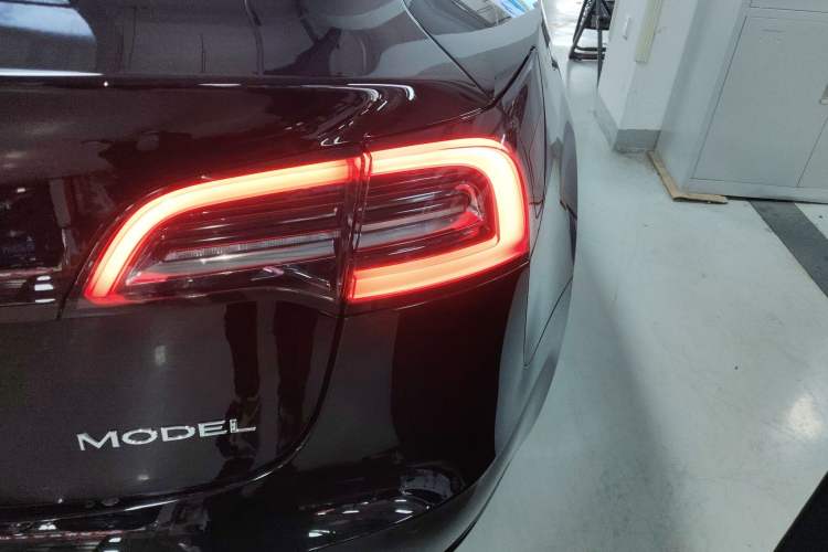 Used Tesla Model 3 2022 Rear-Wheel-Drive Version Right Rear Taillight