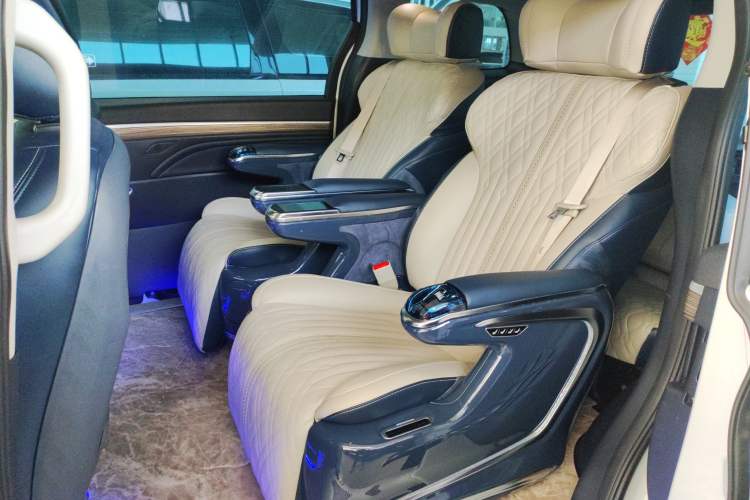 Used GAC Trumpchi M8 2023 Lingxiu Series 390T Luxury Edition Left Rear Seat