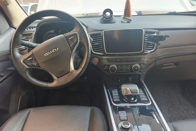 Used Isuzu mu-X 2022 2.0T Gasoline Automatic 4WD Jingyue Trim with 5 Seats