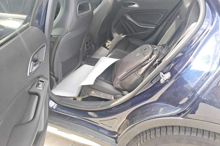 Used Mercedes-Benz GLA 2018 GLA 200 Sport Edition Left Rear Seat