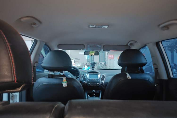 Used Hyundai ix35 2015 2.0L Manual Two-Wheel Drive Comfort Version China IV Standard Headliner