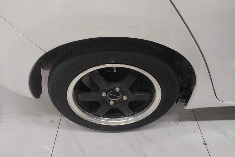 Used Honda Fit 2016 1.5L LX CVT Comfort Model Right Rear Wheel Hub