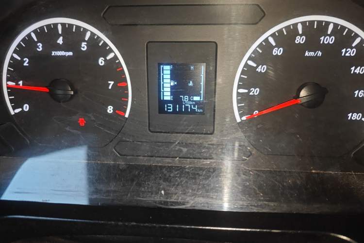 Used FORTHING Lingzhi 2023 M5L 1.6L Base Model 7 Seats
