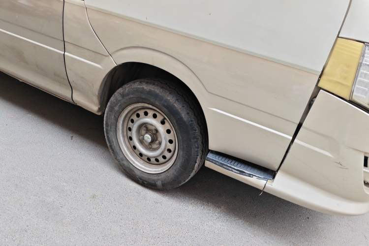 Used King Long Golden Way 2016 2.0L Value-Plus Edition 4G20
