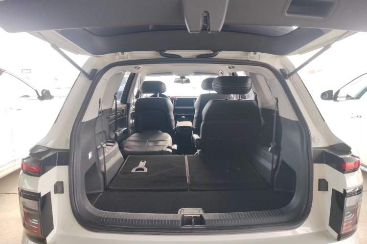 Used Baojun RM-5 2019 1.5T Manual Elite Version with 24-Hour Online Service 6 Seats