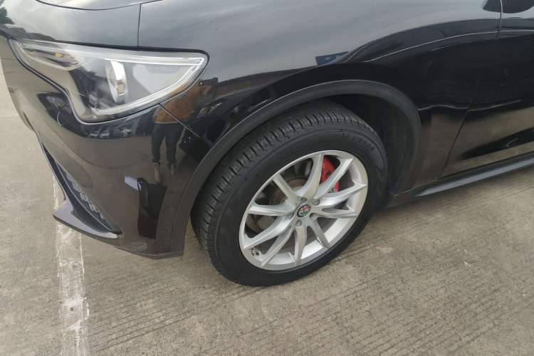 Used Alfa Romeo Stelvio 2017 2.0T 200HP Luxury Edition
