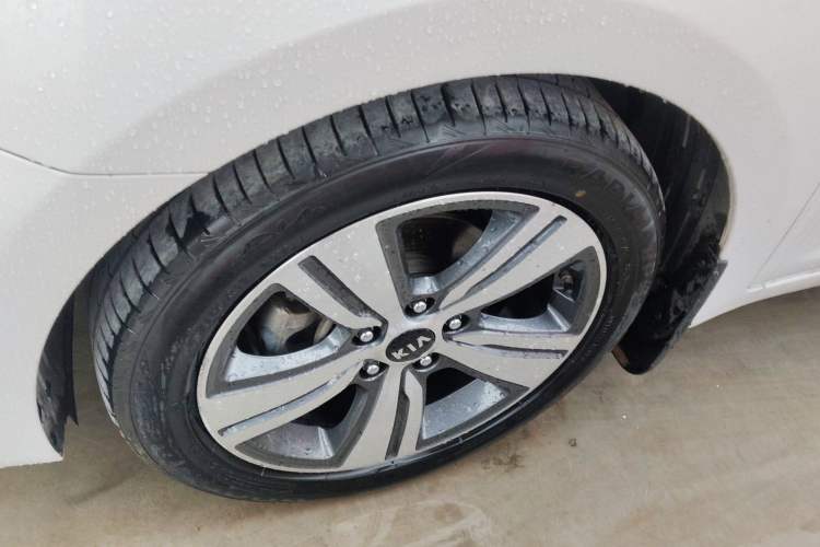 Used Kia K3 (Kai Shen) 2017 1.8L Automatic GLS Left Front Wheel Hub