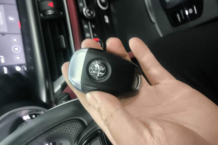 Used Alfa Romeo Stelvio 2020 2.0T 280HP Luxury Edition
