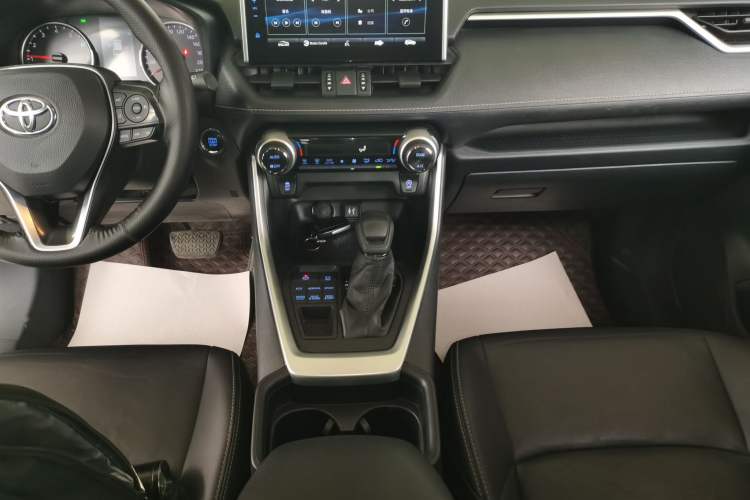 Used Toyota Wildlander 2020 2.0L CVT 4x4 Luxury Edition