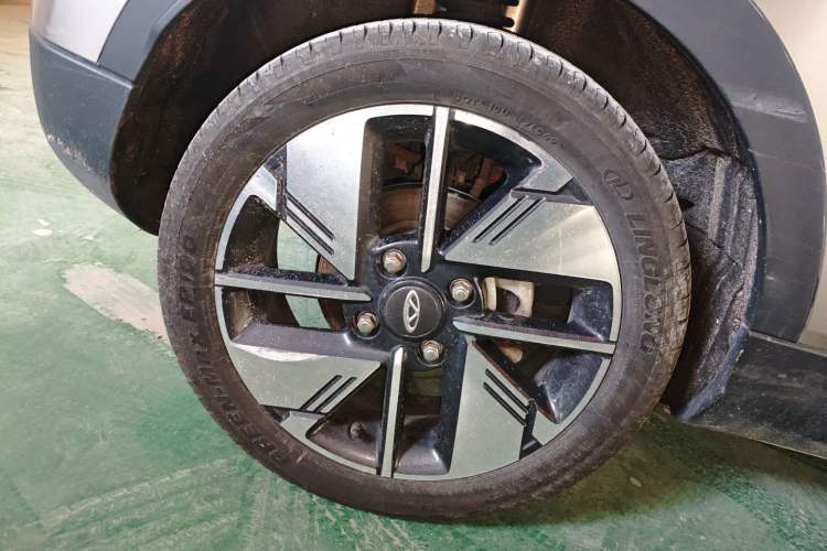 Used Chery New Energy Boundless Pro 2022 301km LingShou Edition Lithium Iron Phosphate Right Rear Wheel Hub