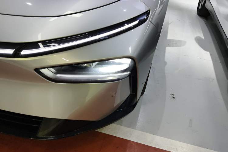 Used XPeng P7+ 2024 Long-Range Max Left Front Headlight