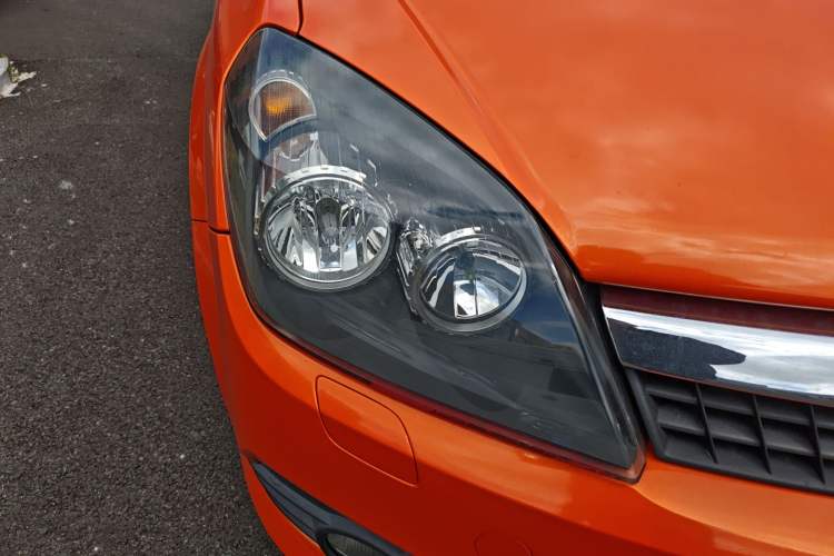 Used Opel Astra 2010 1.8 GTC Panoramic Windshield Edition