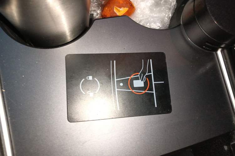 Used Tesla Model Y 2022 Long-Range All-Wheel-Drive Version
