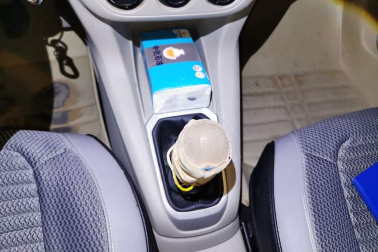 Used Citroen Elysee 2015 Zhishang Edition 1.6L Manual Fashion Model