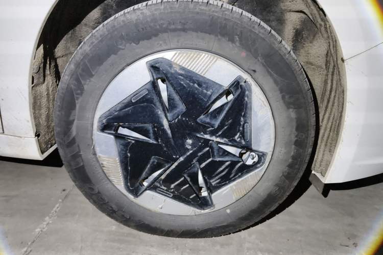 Used Geometry A 2024 500KM Travel Edition