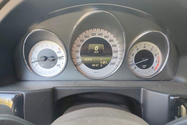 Used Mercedes-Benz GLK-Class 2013 Facelift GLK 300 4MATIC Luxury Edition
