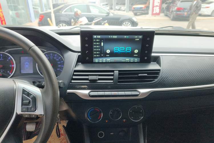 Used Great Wall Wingle 7 2019 2.0T Diesel Two-Wheel Drive Value Edition China VI Standard Big Double Cab GW4D20M Audio And AC Panel