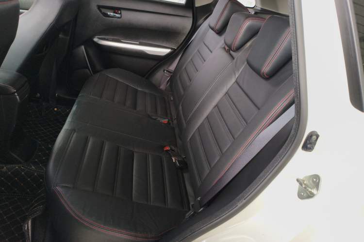 Used Suzuki Vitara 2016 1.4T Automatic Two-Wheel Drive Luxury Version Left Rear Seat