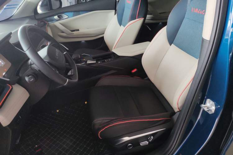 Used Lynk & Co 06 2020 1.5T YAO Halo Left Front Seat