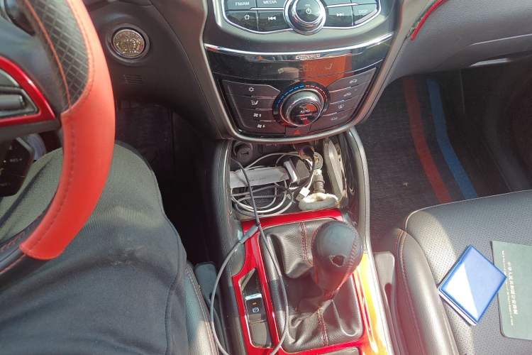 Used CHANGAN CS75 2017 Shangku Edition 1.5T Manual ZhiXiang Model
