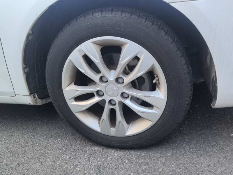 Used Geely Auto Emgrand 2015 Sedan 1.5L CVT Upward Version — 17