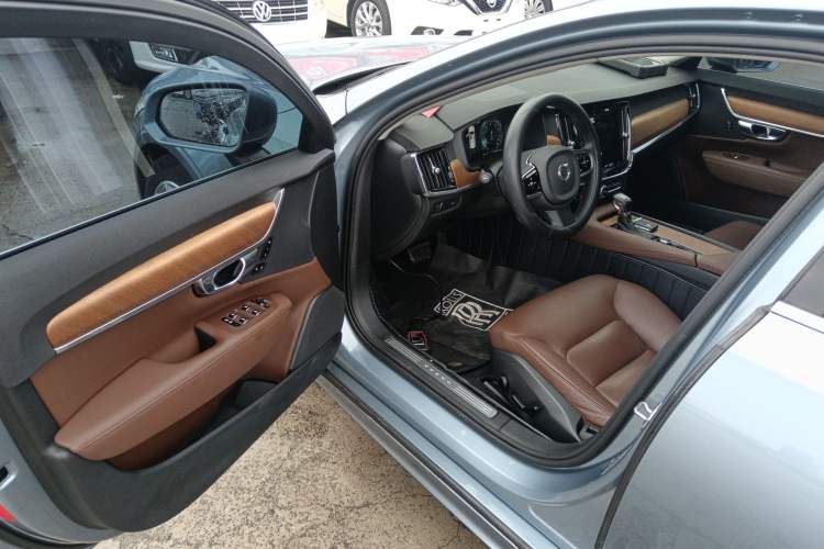 Used Volvo S90 2020 Facelifted T5 Zhiyi Luxury Edition