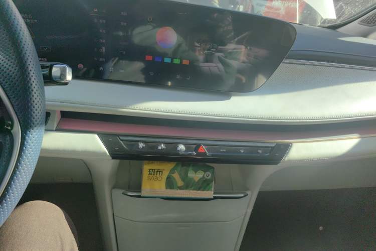 Used Buick GL8 New Energy 2024 Lu Zun Luxury Edition 7-Seater
